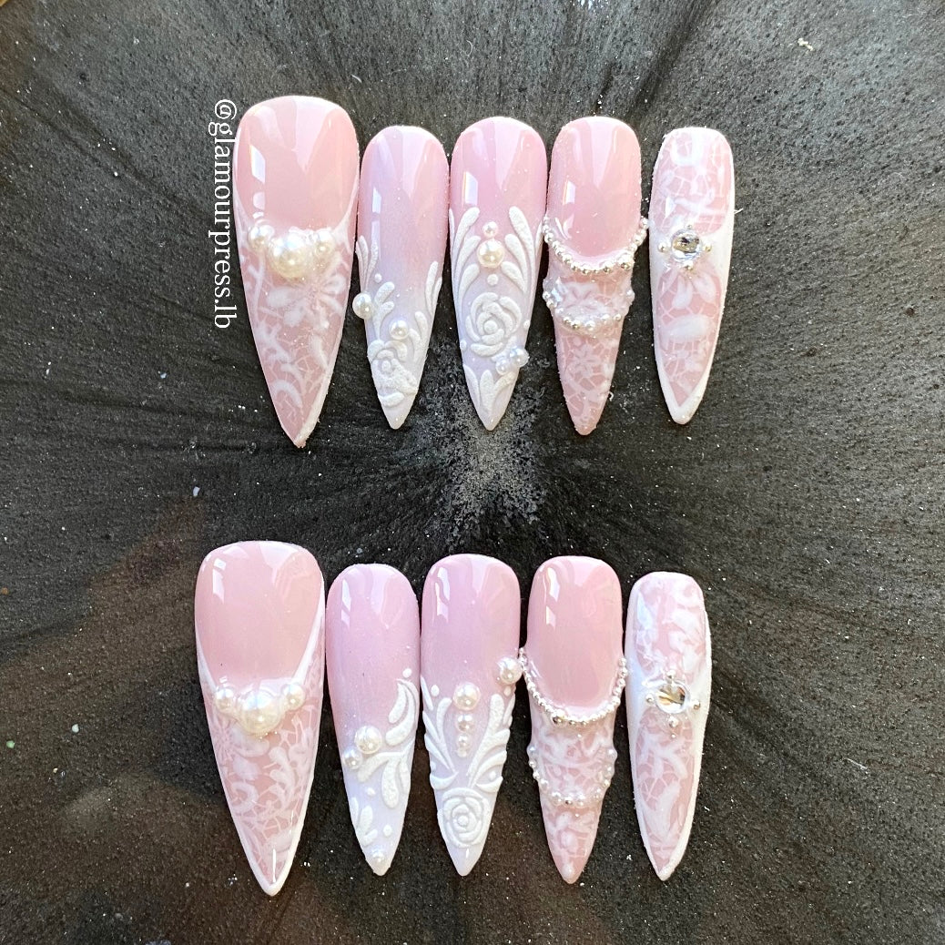 Lace & Love ๐ค๐